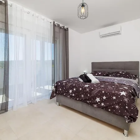 Hermosa Villa