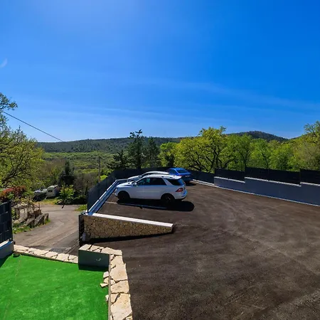 Hermosa Villa *