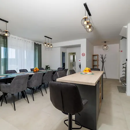 Villa Hermosa Bribir