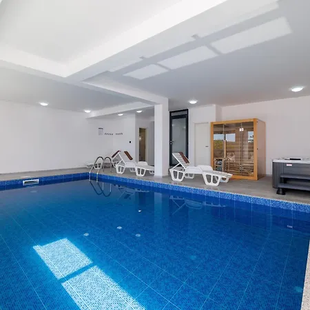 Hermosa Villa