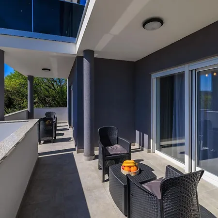 Hermosa Villa *