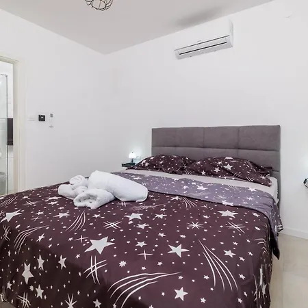 Hermosa Villa *