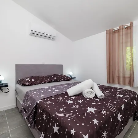 Hermosa Villa